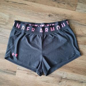 Women's Small UA shorts